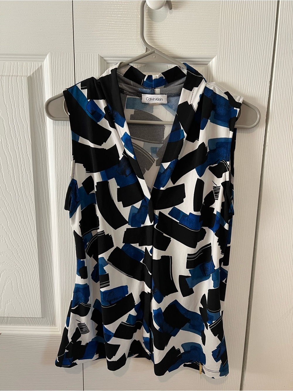 Calvin Klein Blue, Black & White Abstract Sleeveless V-Neck